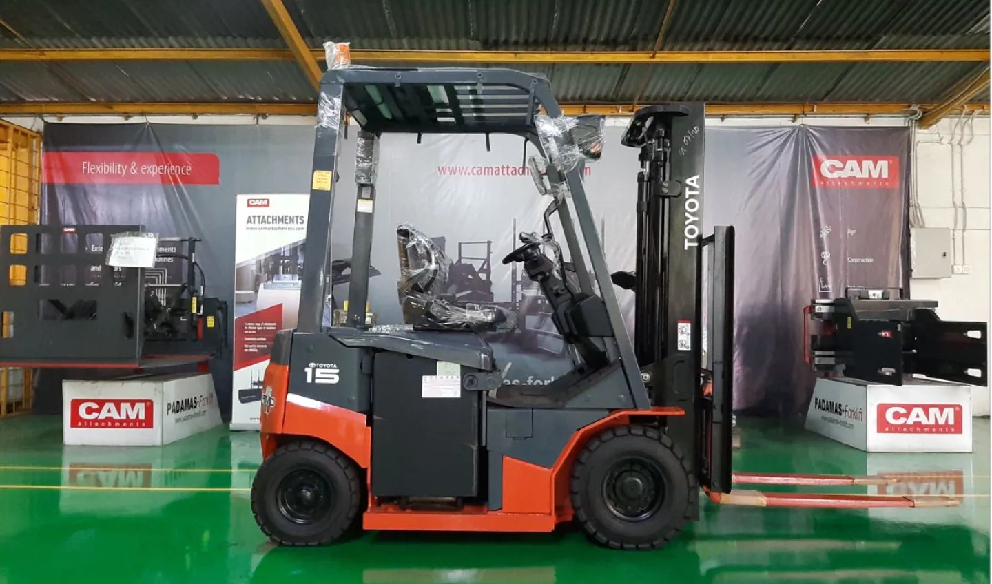 IN STOCK  R053 TOYOTA ELECTRIC FORKLIFT 8FBN15 3M FV MAST  samping