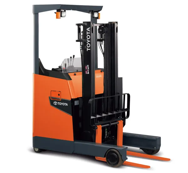 REACH TRUCK