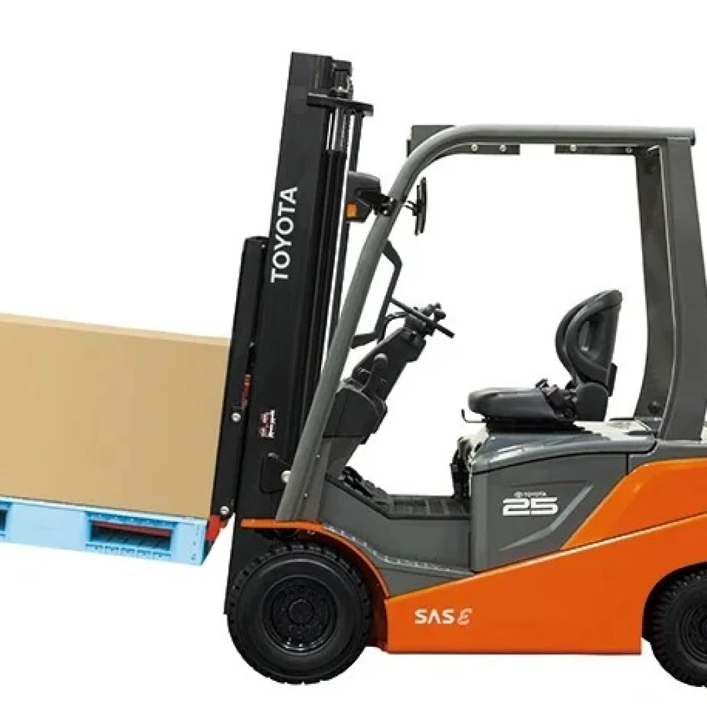 New Unit Forklift COUNTERBALANCE ELECTRIC FORKLIFT 4 ~blog/2024/10/18/8fbn25_angled_mast_with_load_8700